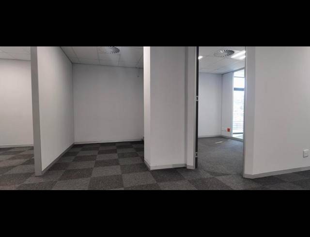BUSINESS PROPERTY TO RENT IN LYNNWOOD